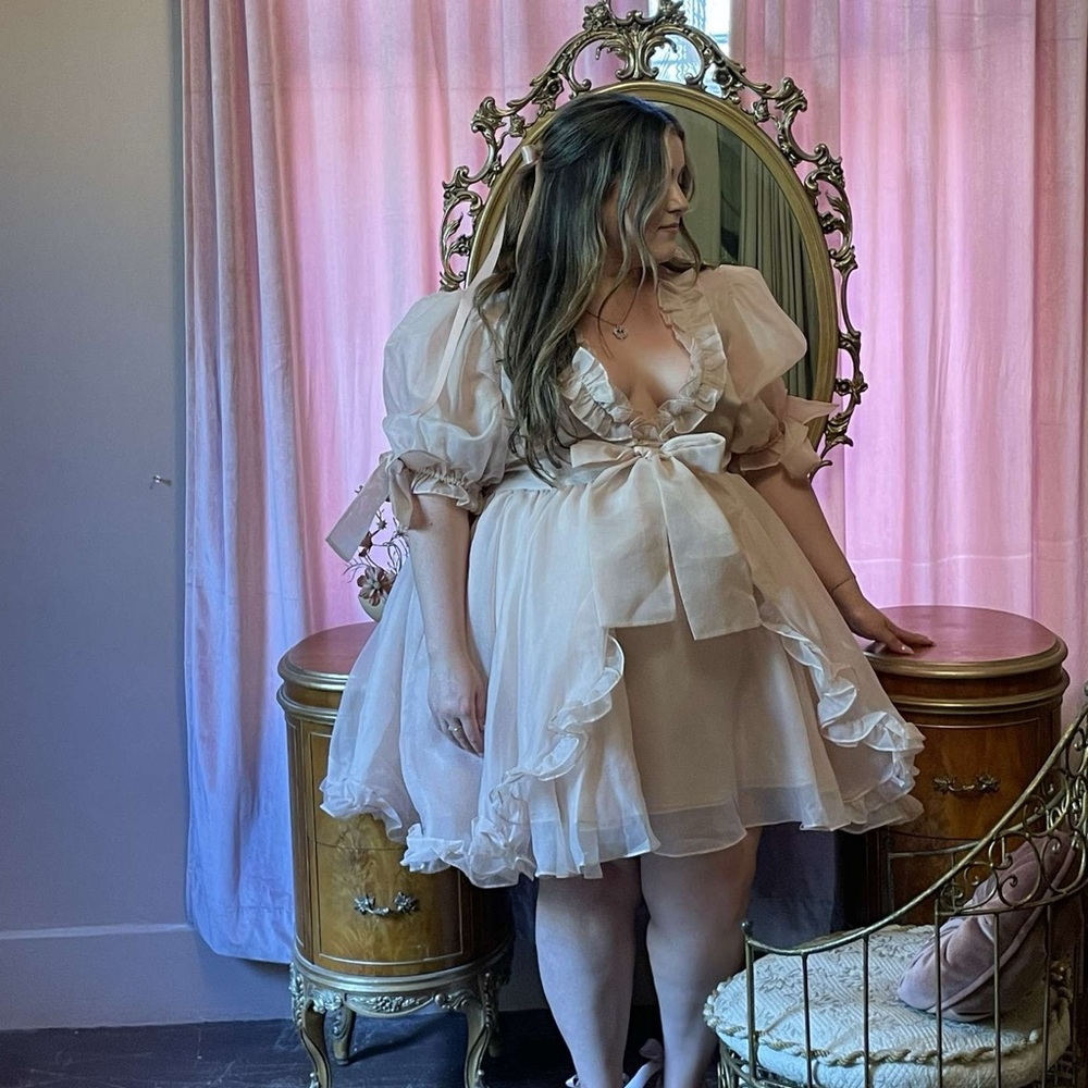 Selkie Pink Puff Sleeve Dress - Picture 2 of 3